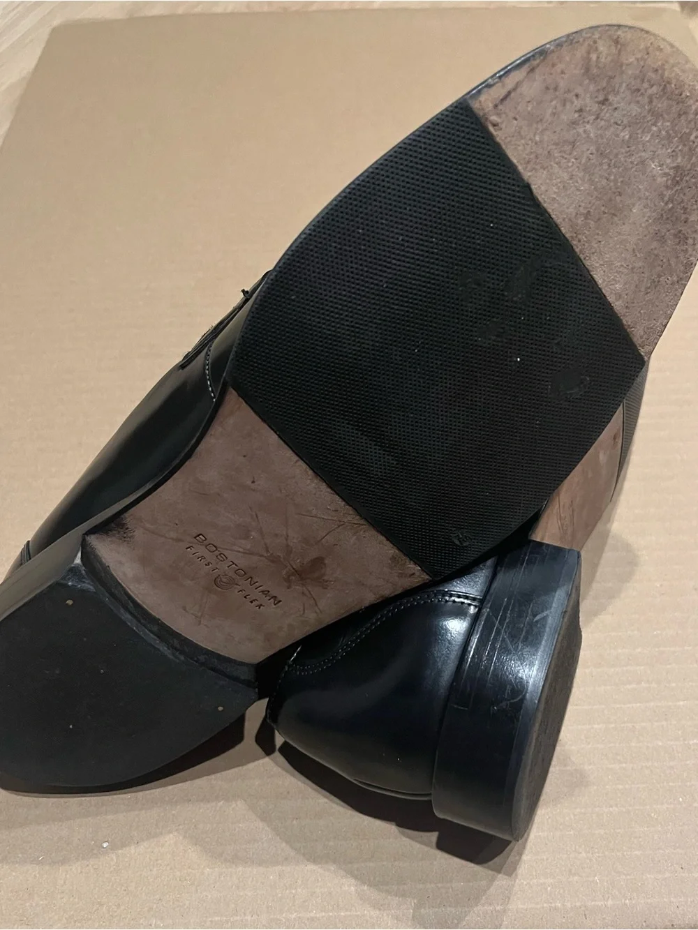 Bostonian polished black